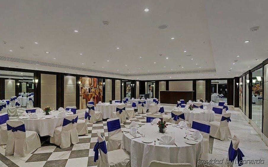 Vista Park Otel Gurgaon Restoran fotoğraf