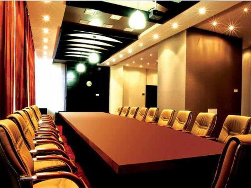 Vista Park Otel Gurgaon Dış mekan fotoğraf